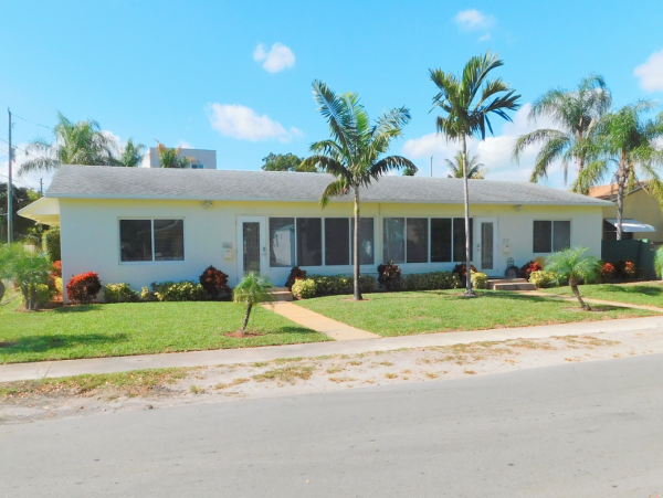 Luxury Vacation Rental with Heated Pool & Tiki Hut